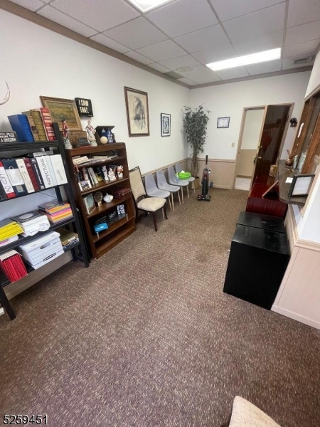 700 N Broad St Property Photo 5