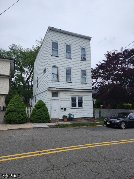 127 Oak St