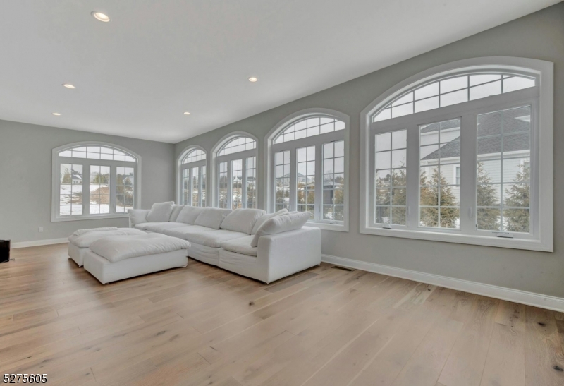 15 Roxbury Rd Property Photo 12