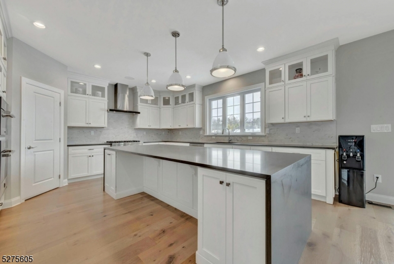 15 Roxbury Rd Property Photo 14