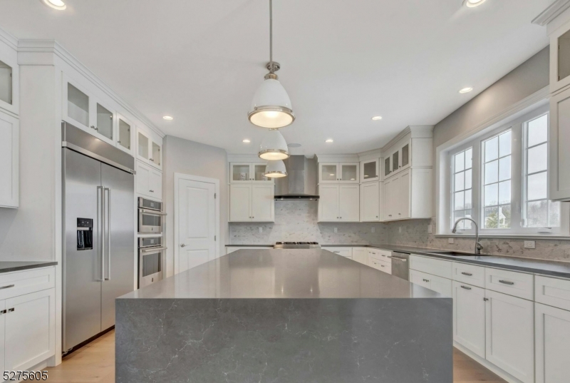 15 Roxbury Rd Property Photo 15