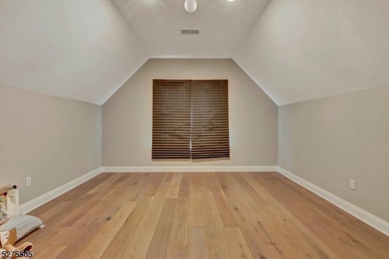 15 Roxbury Rd Property Photo 28