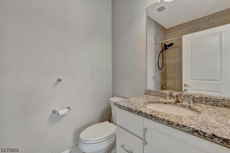 15 Roxbury Rd Property Photo 35