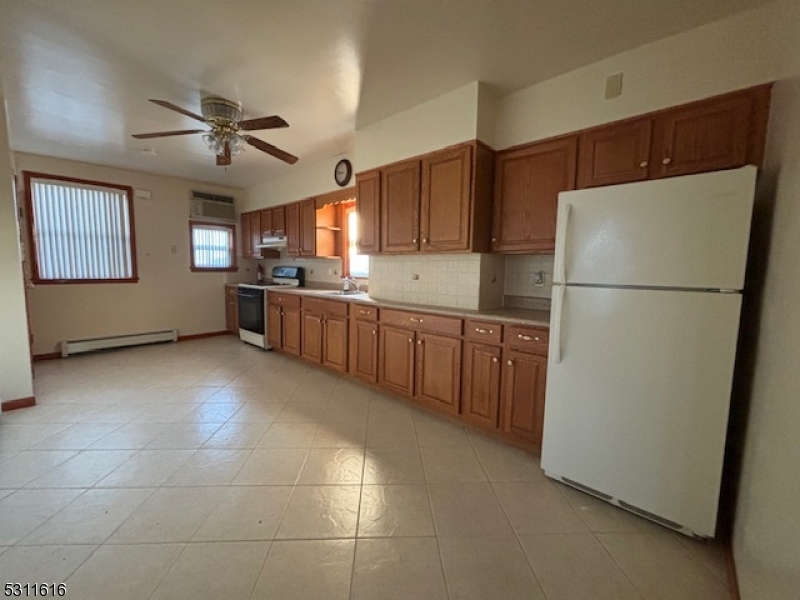103 Garrison St Property Photo 11