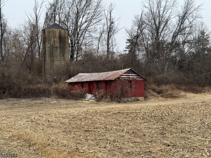 Decker Pond/Airport Rd