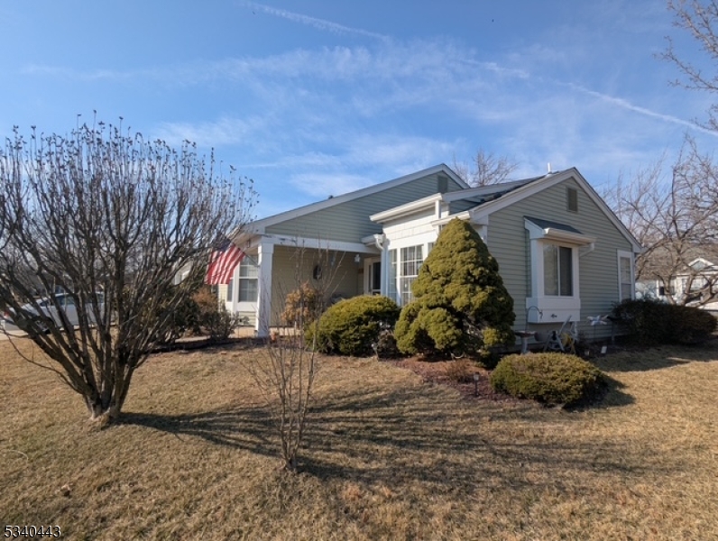 1109 Buckingham Dr Property Photo 2