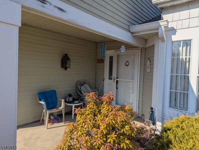 1109 Buckingham Dr Property Photo 3