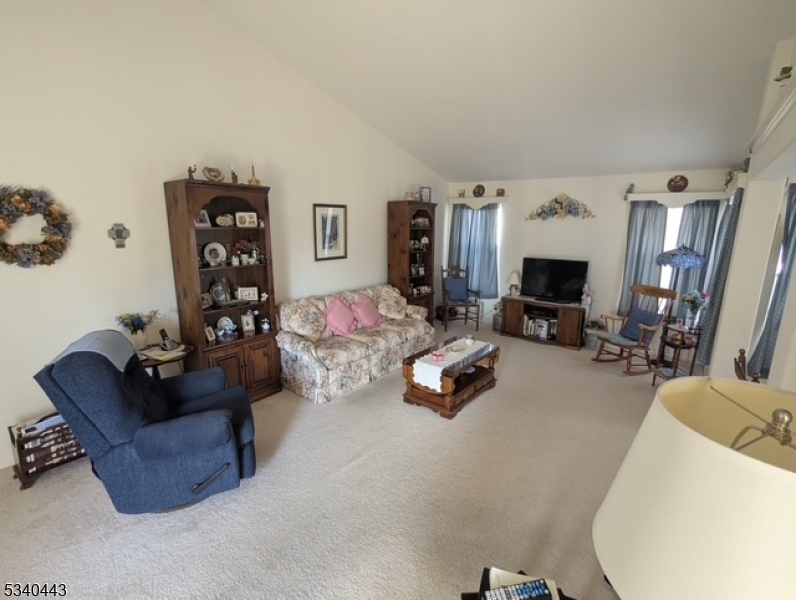 1109 Buckingham Dr Property Photo 17