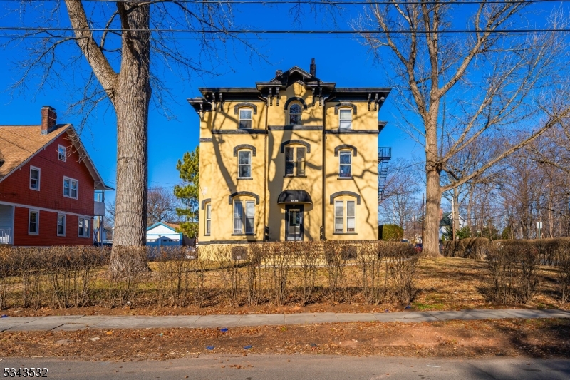 64 Washington Ave Property Photo 1