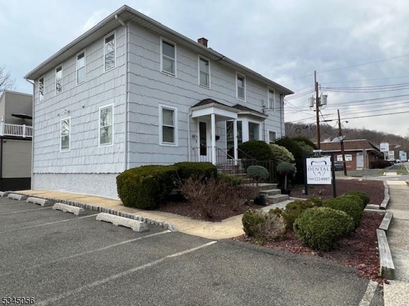 445 Watchung Ave Property Photo 1