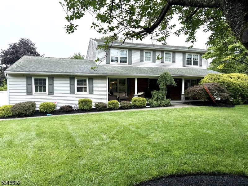 18 Marguerite Ln Property Photo 1