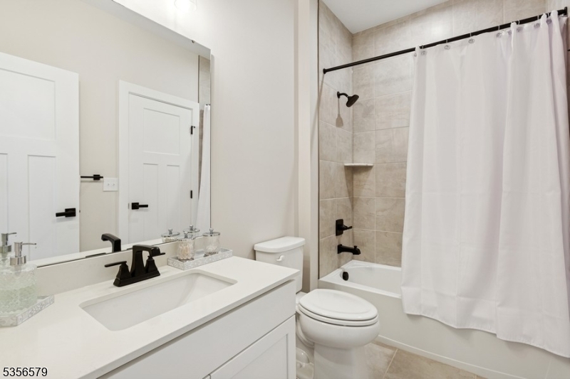 44 Willow Lane Property Photo 24