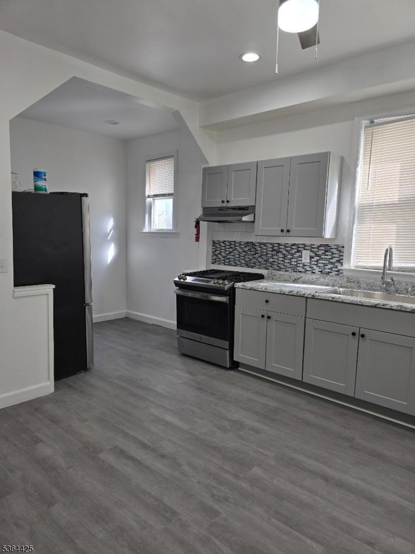 782 Bergen St 3 Property Photo 5