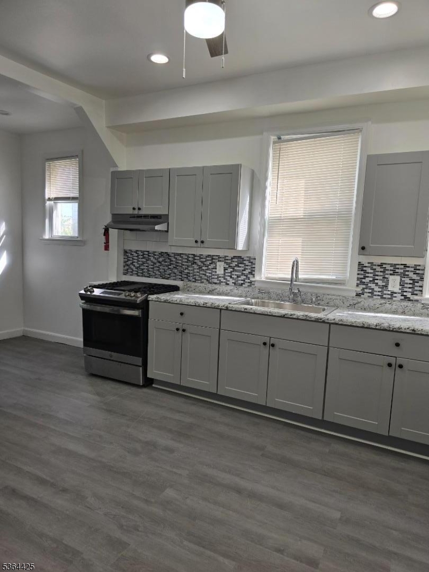 782 Bergen St 3 Property Photo 6