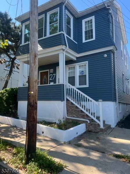 27 Highland Ter Property Photo 1