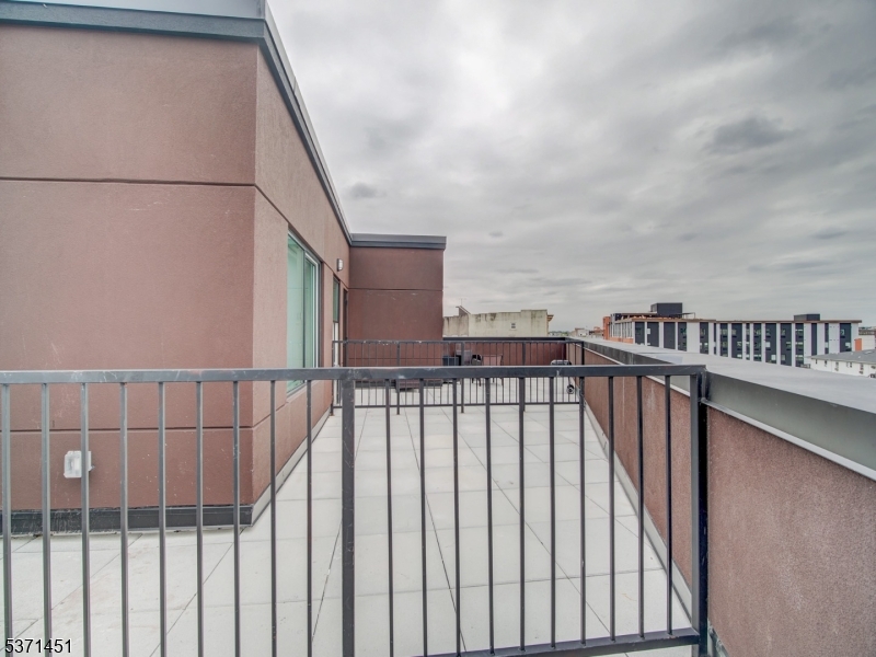 486 Market St Property Photo 12
