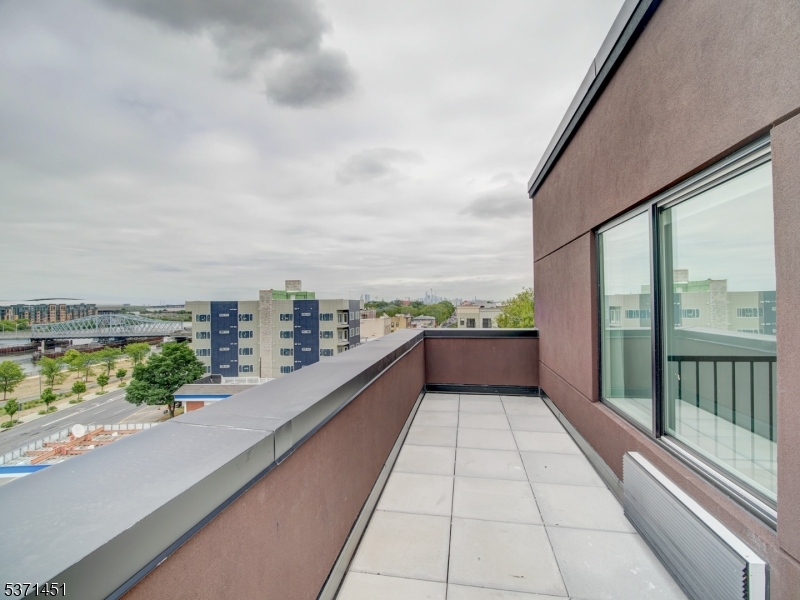 486 Market St Property Photo 13