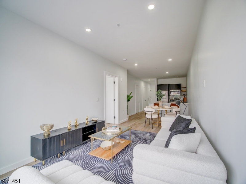 486 Market St Property Photo 23