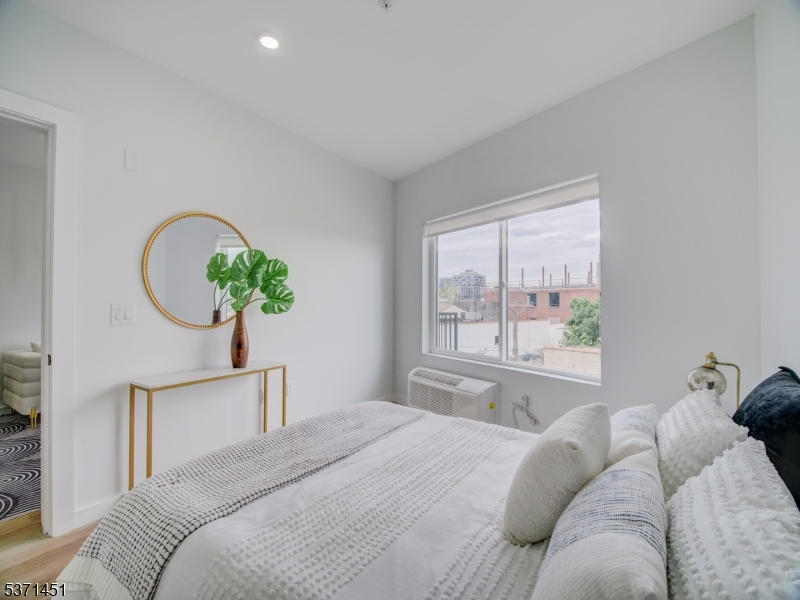 486 Market St Property Photo 29