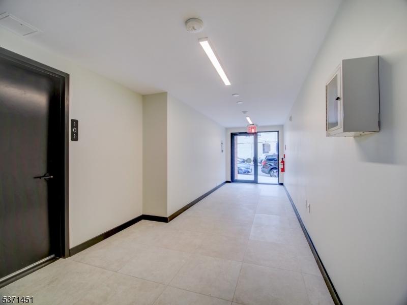 486 Market St Property Photo 33