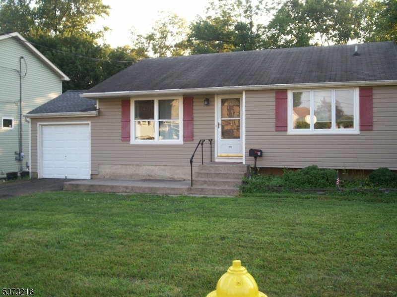 188 Riverview Rd Property Photo 1