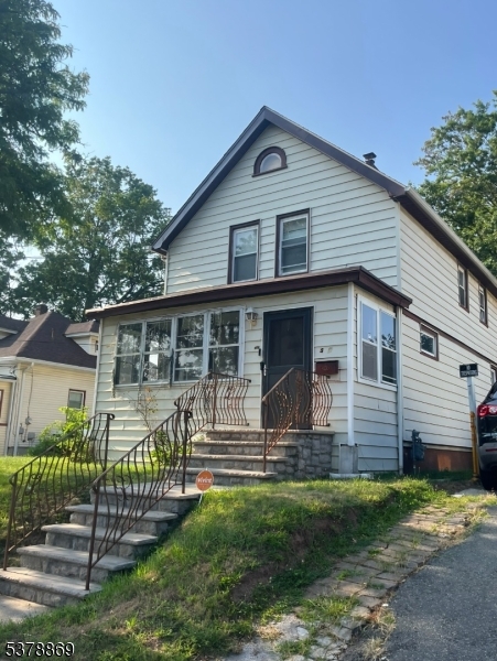 566 E Milton Ave 1