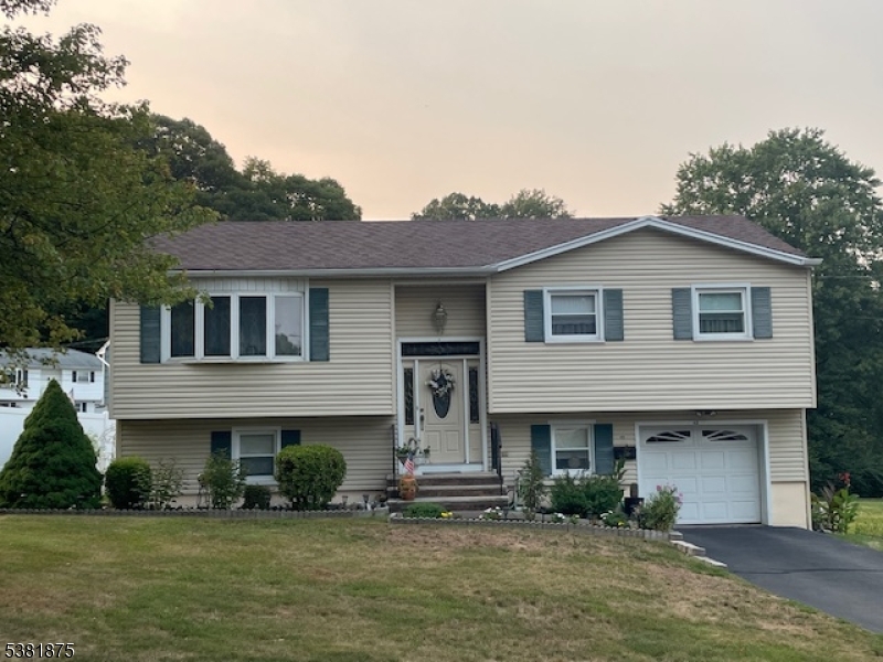 42 Valley Rd Property Photo 1