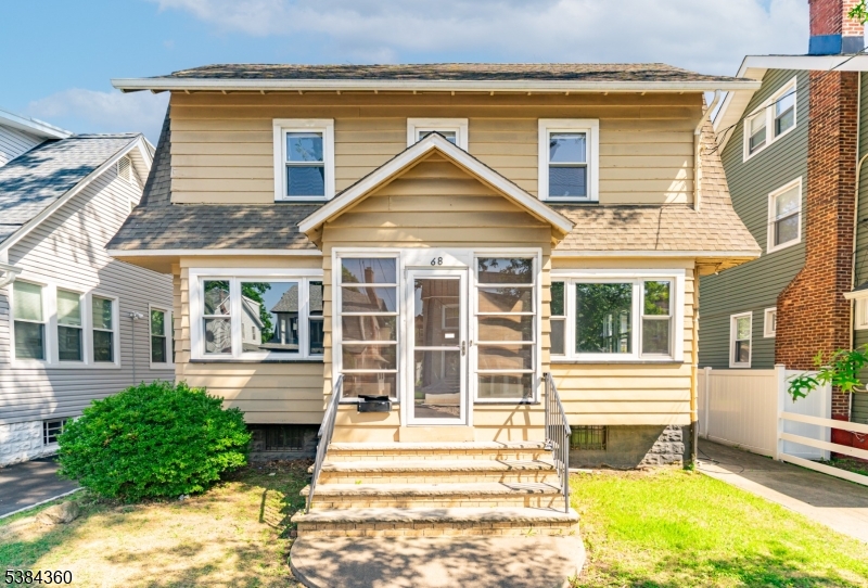 68 Richelieu Pl Property Photo 1