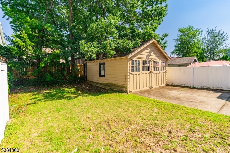 68 Richelieu Pl Property Photo 6