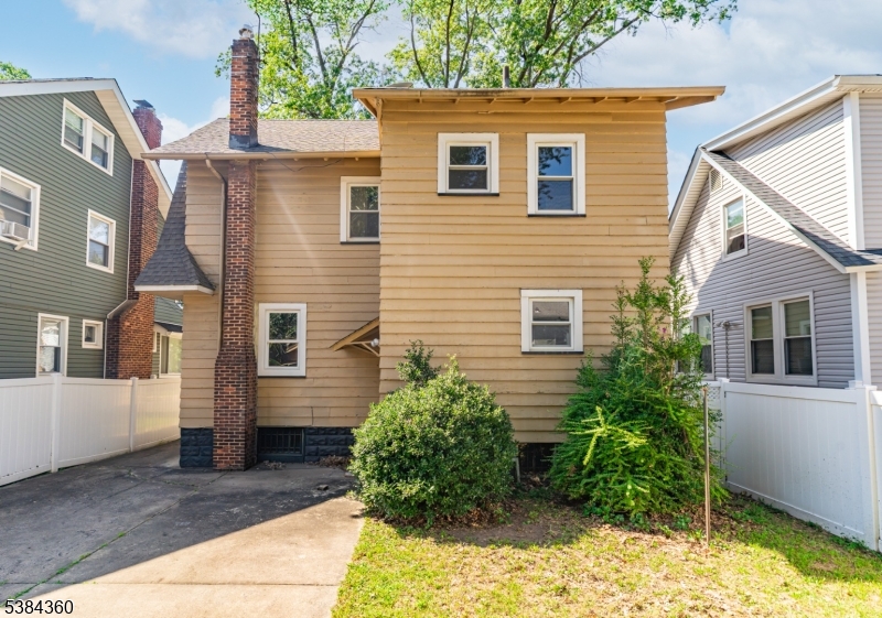 68 Richelieu Pl Property Photo 7