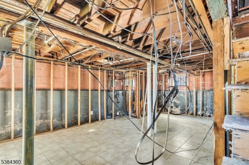 68 Richelieu Pl Property Photo 27