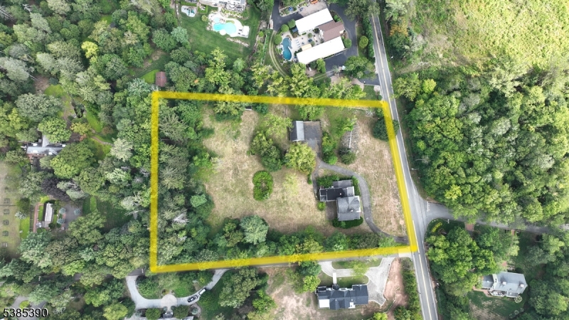 235 Wearimus Rd Property Photo 4