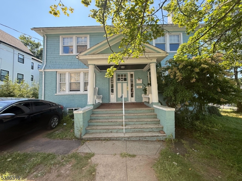 488 Heywood Ave Property Photo 1