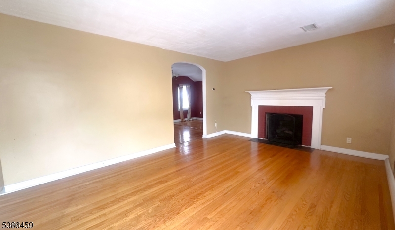 706 Cedar Ave Property Photo 2