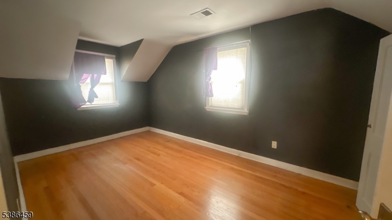 706 Cedar Ave Property Photo 6