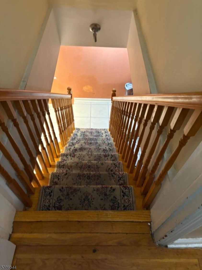 910 Apgar Ter Property Photo 2