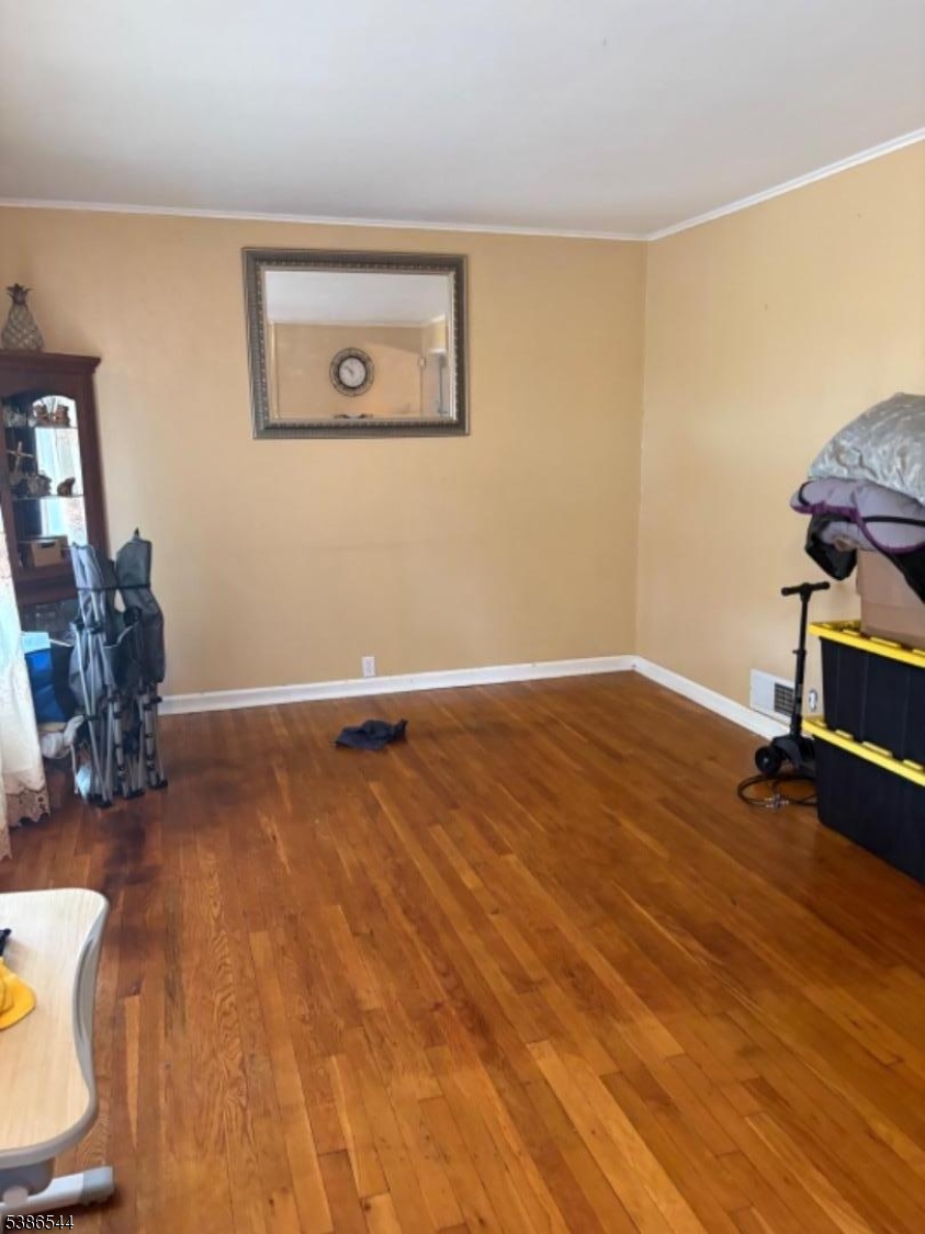 910 Apgar Ter Property Photo 8