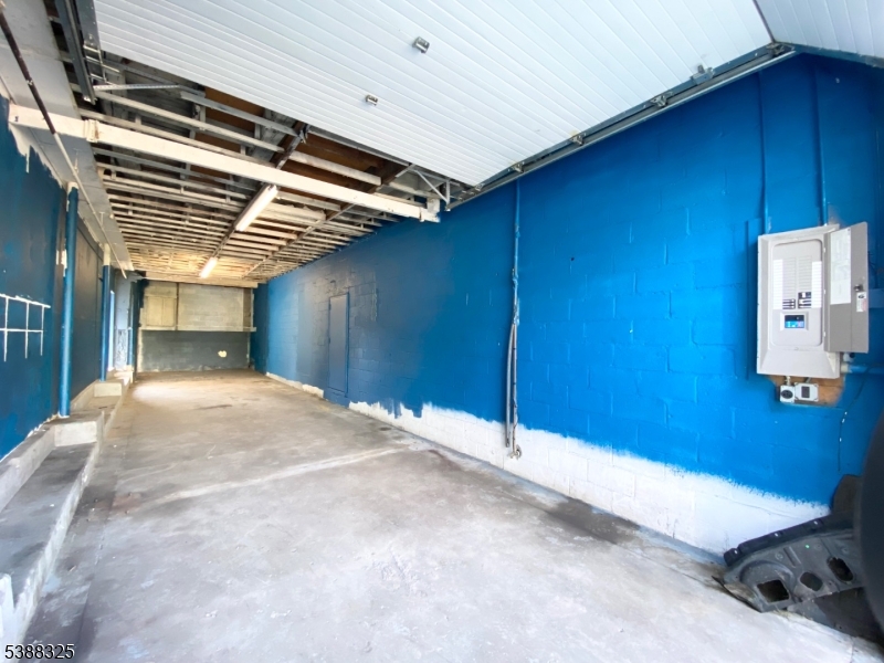 2026 Diller Ave Property Photo 1