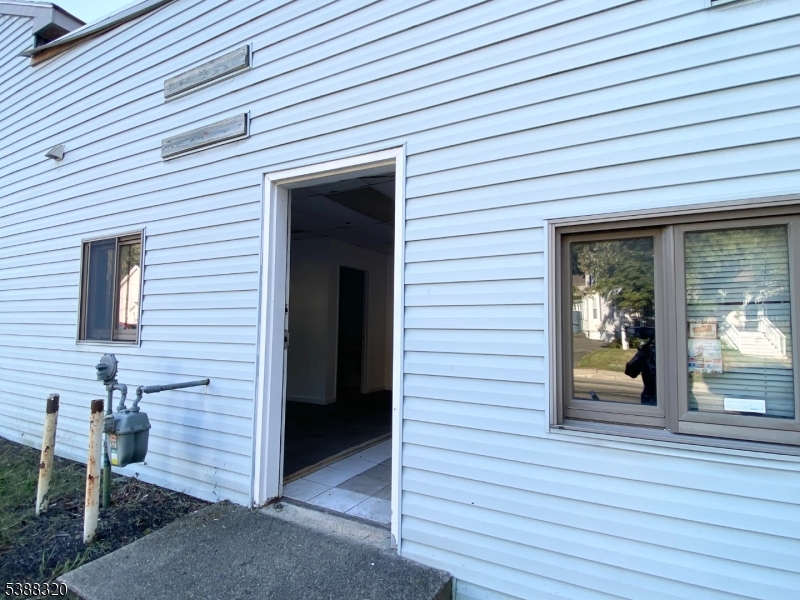 2026 Diller Ave Property Photo 1