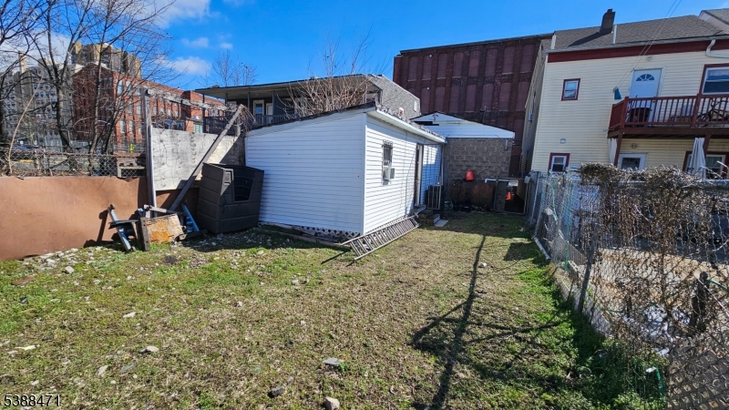 64 State St Property Photo 11