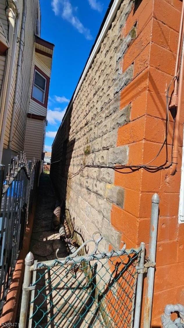 64 State St Property Photo 15