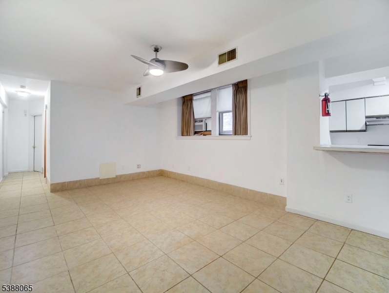 433 Lincoln Ave Property Photo 10