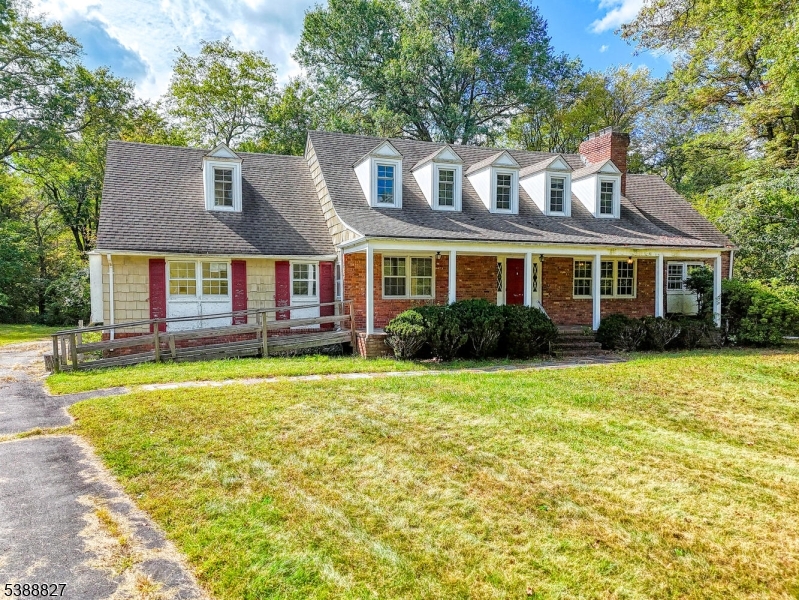 43 Sunlit Dr