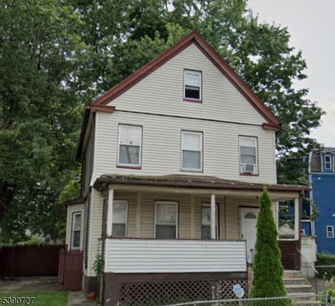 604 Richmond St Property Photo 1