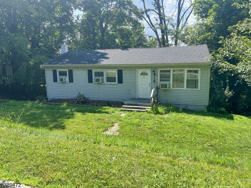 54 Summit Rd Property Photo 1