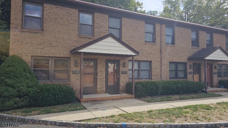 79 E Cliff St Property Photo 1