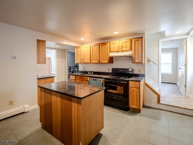 48 Unionville Ave A Property Photo 6