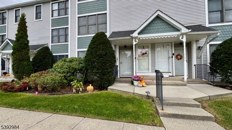 100 Heritage Ln 100 Property Photo 1