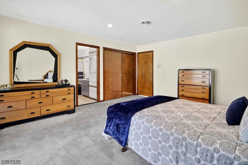 16 Benedek Property Photo 27
