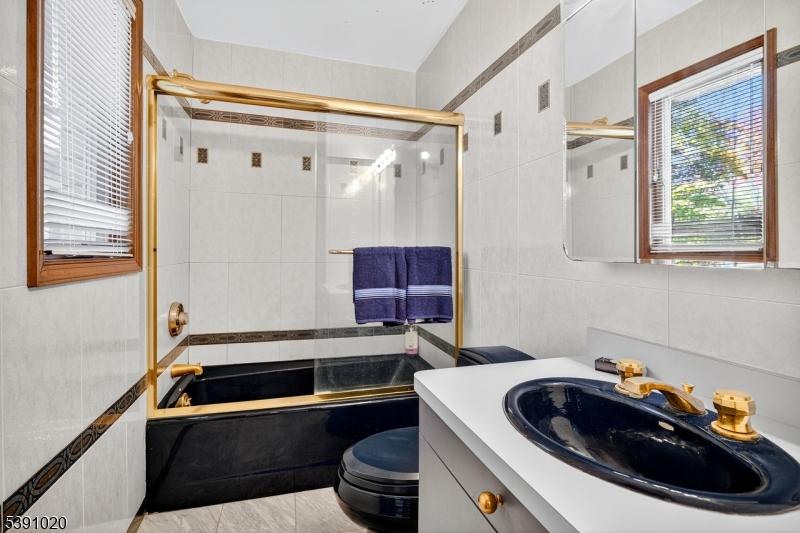 16 Benedek Property Photo 28